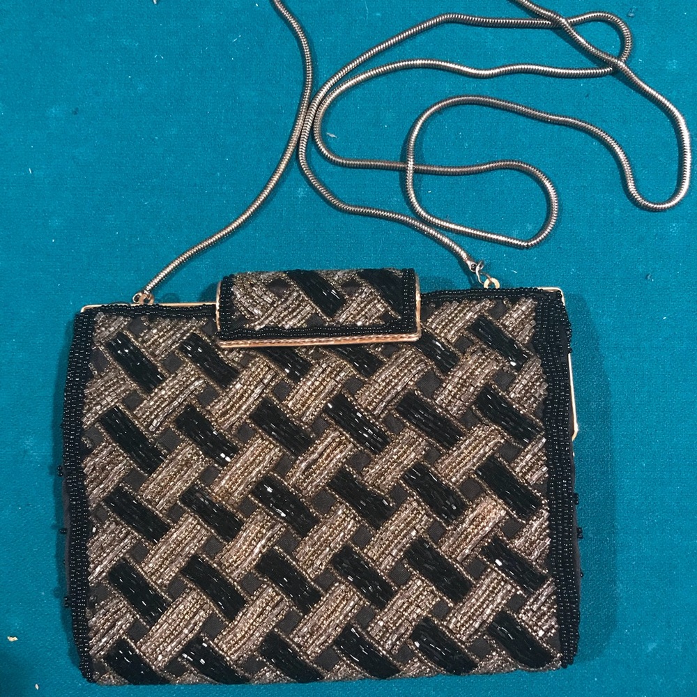 Elegant clutch with beads